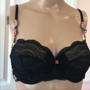 LISE CHARMEL bra size 38B